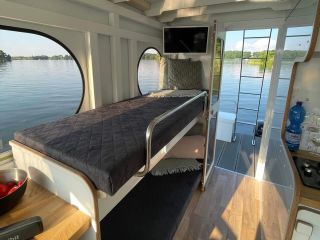 Foto Nummer 17: Rollyboot Florina