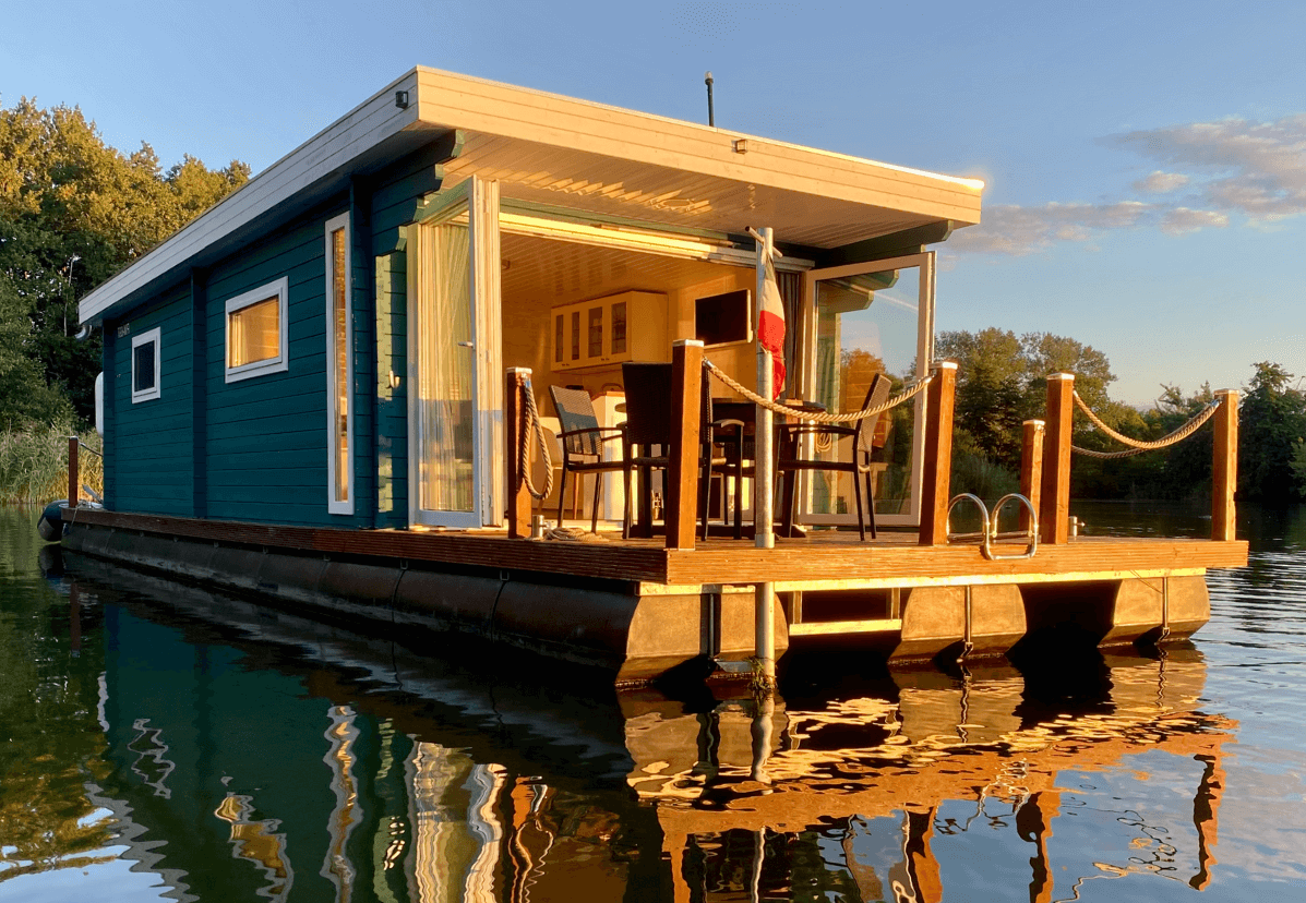 * Hausboot Havelzauber