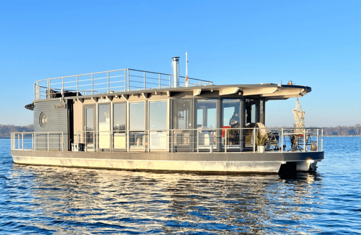 Floating Home Shanti 2 Floating Home Shanti 2 mit Kamin, Sauna & Dachterrasse | Paar- & Familienurlaube, Freie Trauungen, Retreats, Floating Office