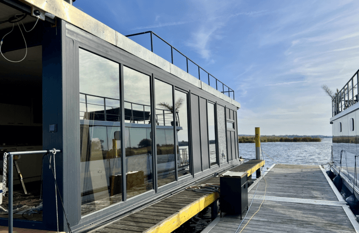 Hausboot Haveltänzer Führerscheinfreies Hausboot Haveltänzer 6 Personen mit Sauna & Dachterrasse