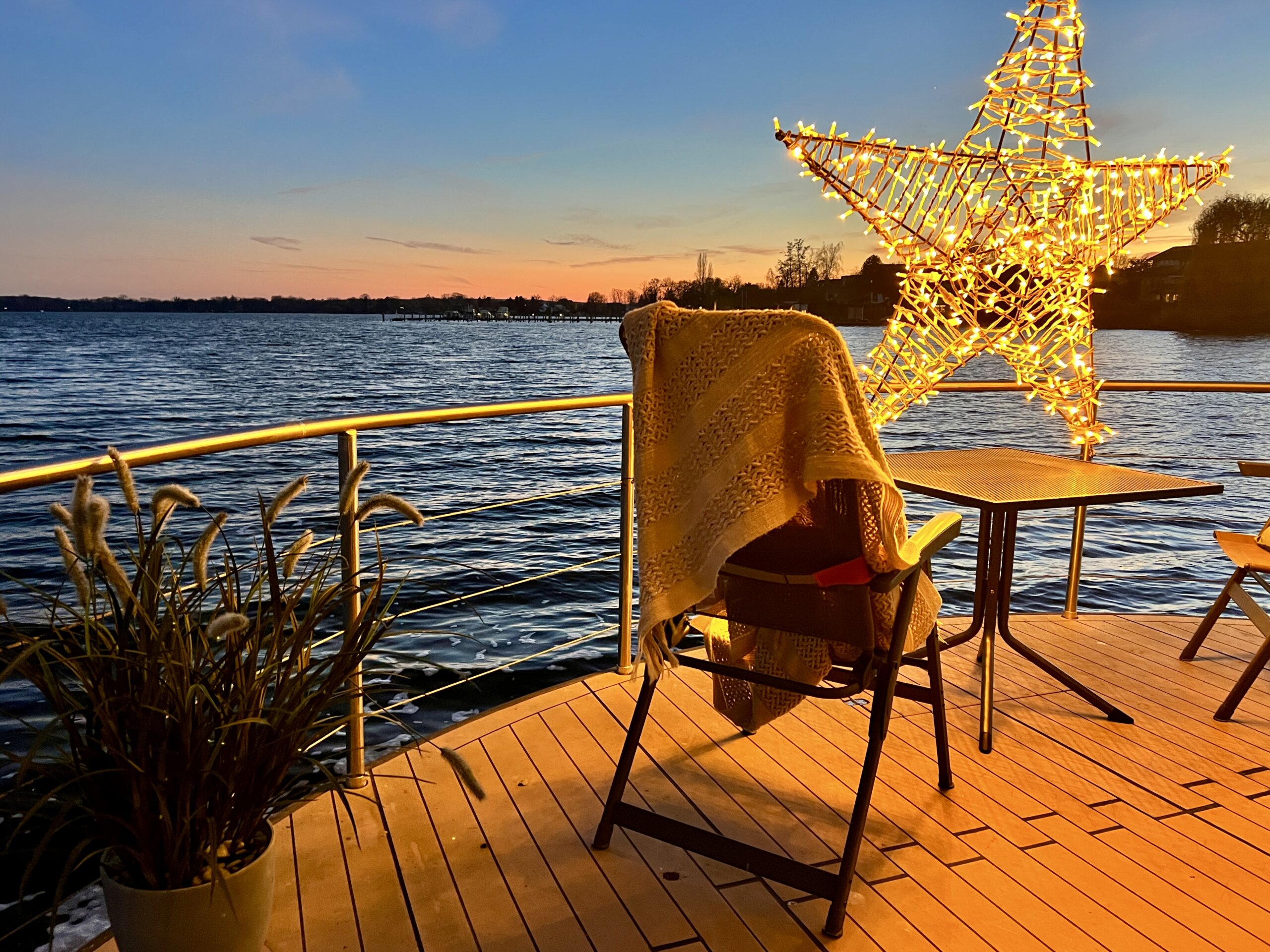 Floating Home Shanti 2