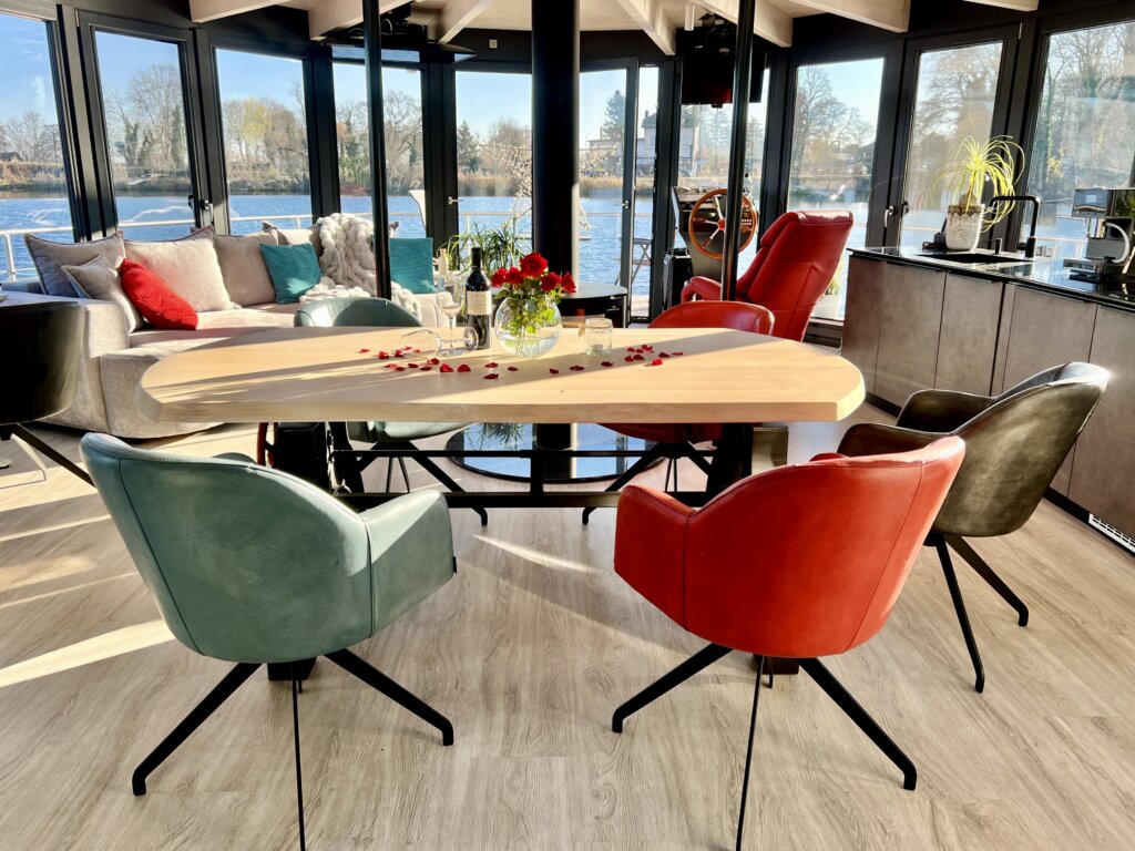 Floating Offices – Arbeiten mit Aussicht auf der Havel Floating Offices – Arbeiten mit Aussicht auf der Havel